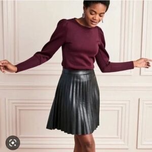 Stella & Dot neoprene puffed sleeve sweatshirt